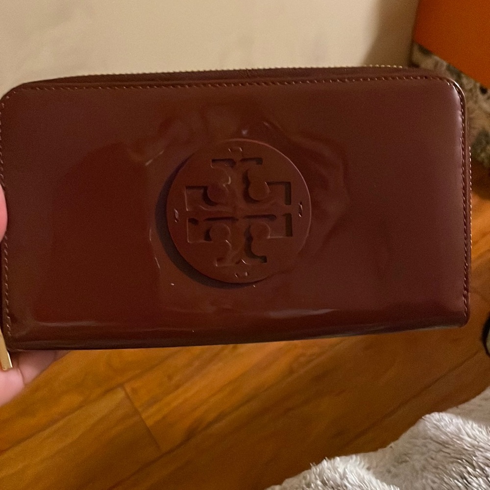 Tory Burch wallet